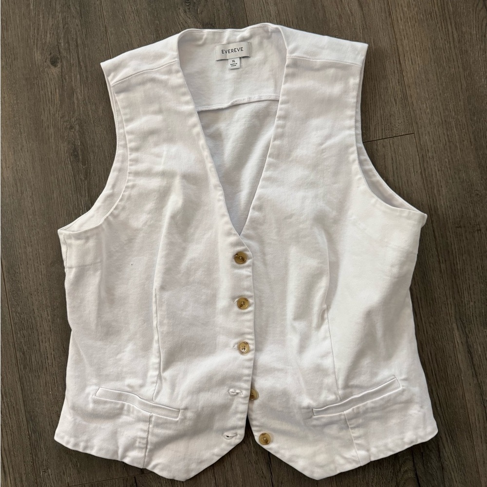 Evereve Classic White Vest